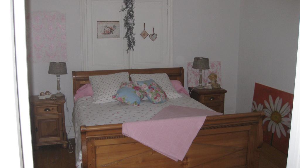 Domaine La Rose Bed and Breakfast Caylus Habitación foto